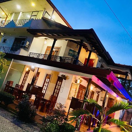 Hotel Montana Rest Anuradhapura Zewnętrze zdjęcie