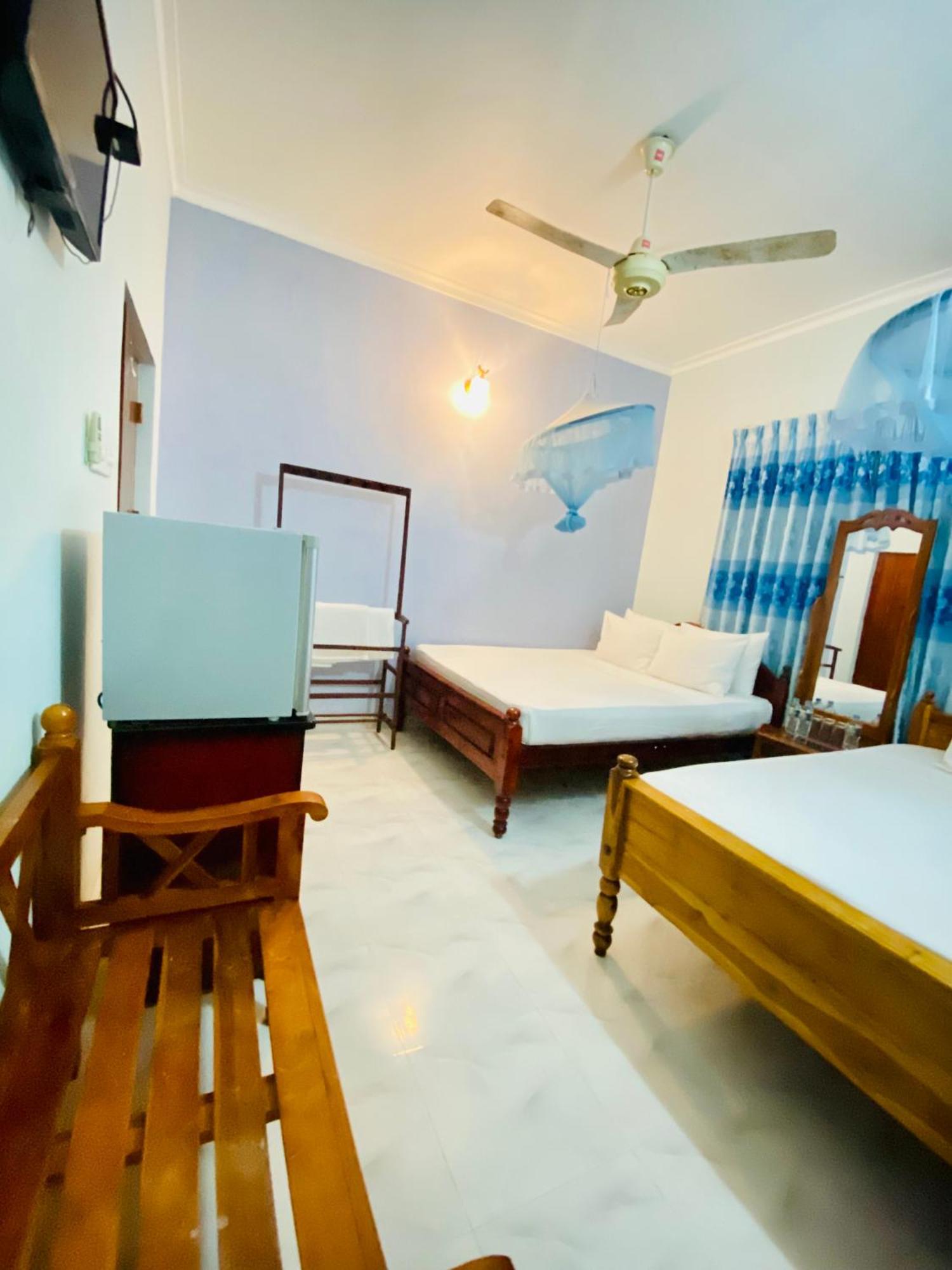 Hotel Montana Rest Anuradhapura Zewnętrze zdjęcie
