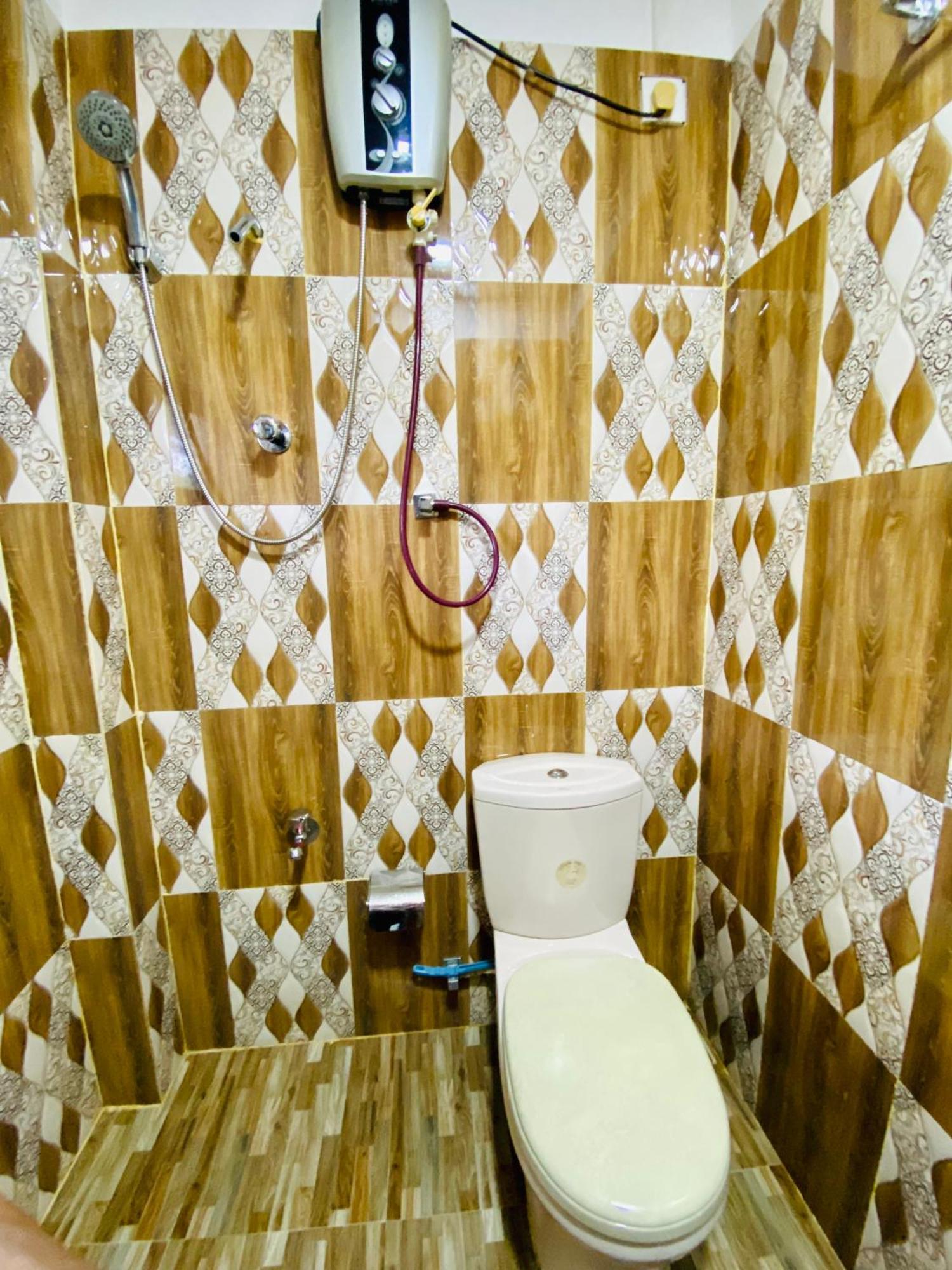 Hotel Montana Rest Anuradhapura Zewnętrze zdjęcie