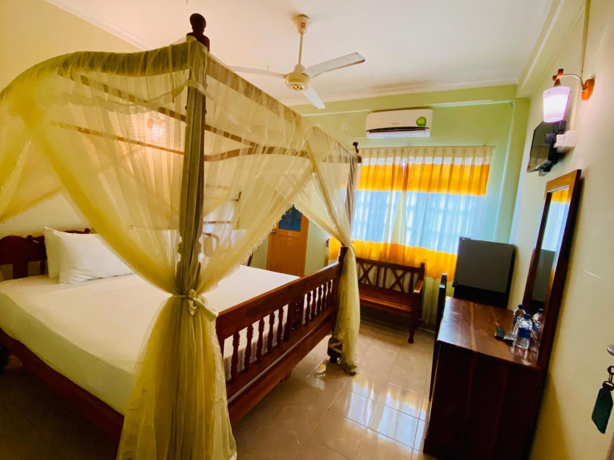 Hotel Montana Rest Anuradhapura Zewnętrze zdjęcie