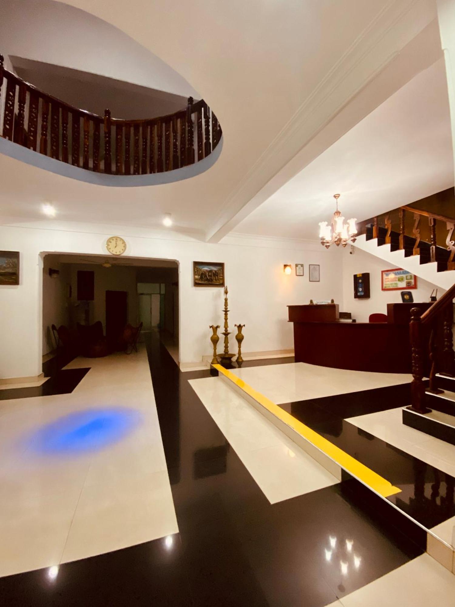 Hotel Montana Rest Anuradhapura Zewnętrze zdjęcie