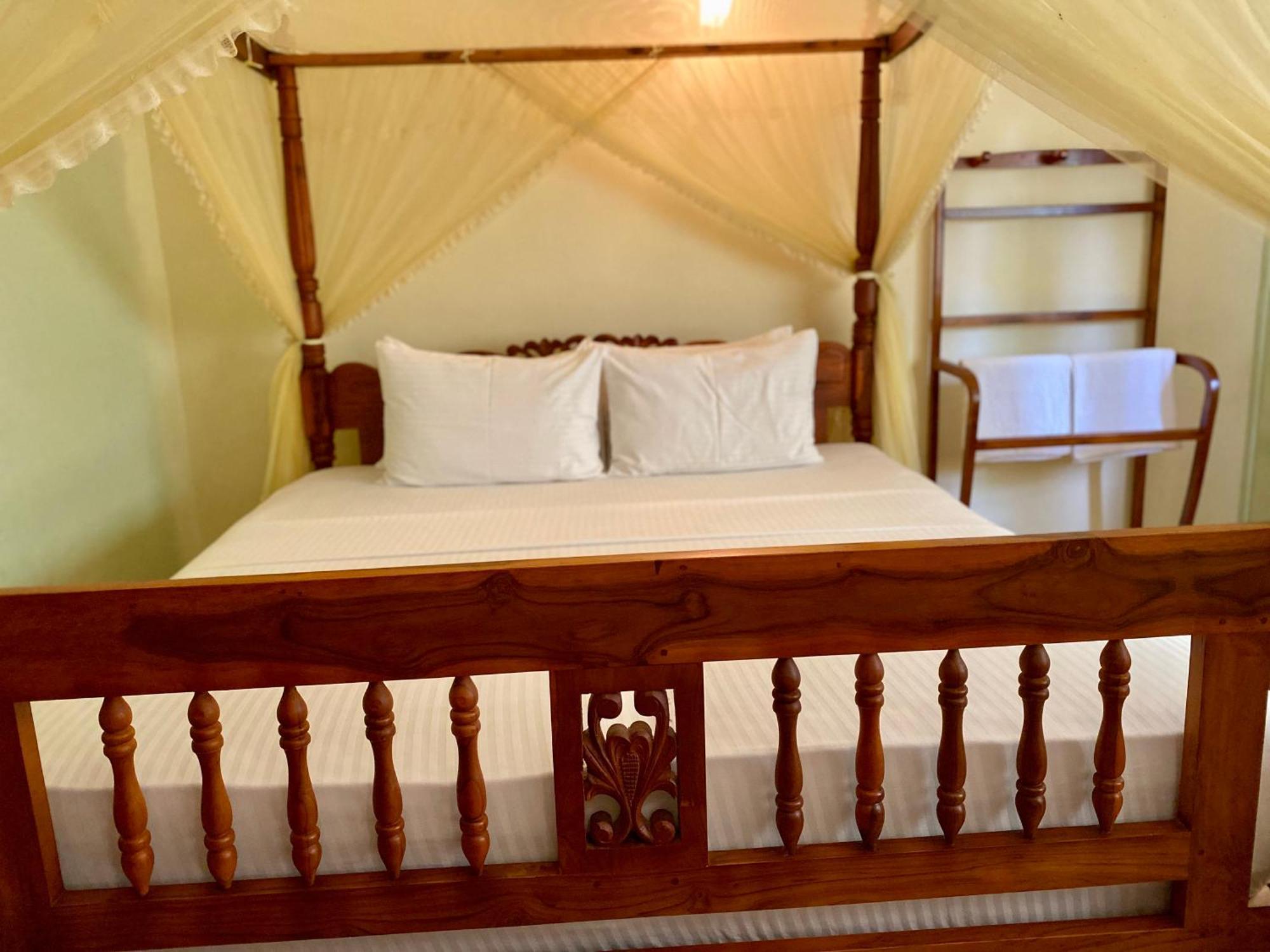 Hotel Montana Rest Anuradhapura Zewnętrze zdjęcie