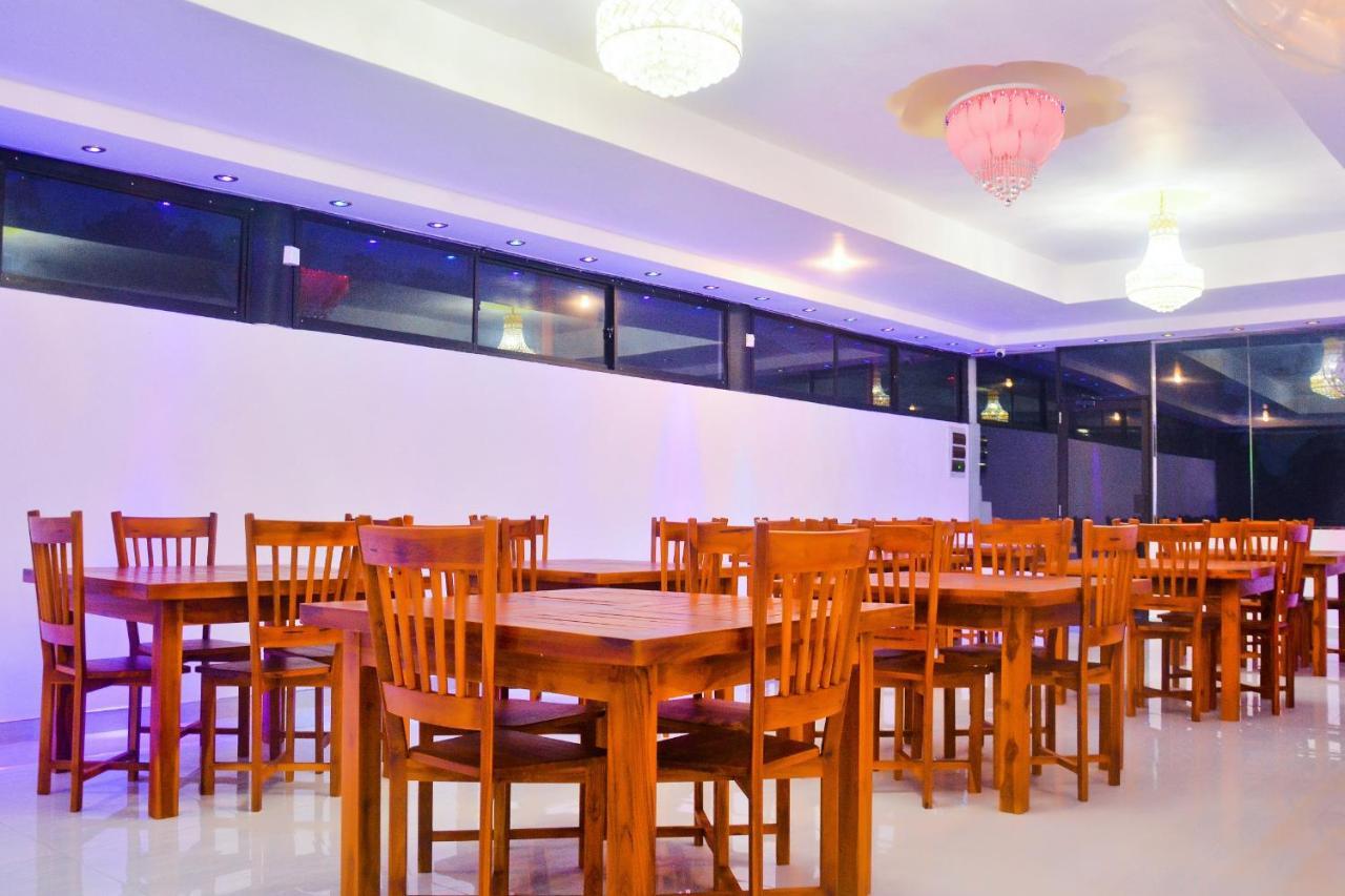 Hotel Montana Rest Anuradhapura Zewnętrze zdjęcie